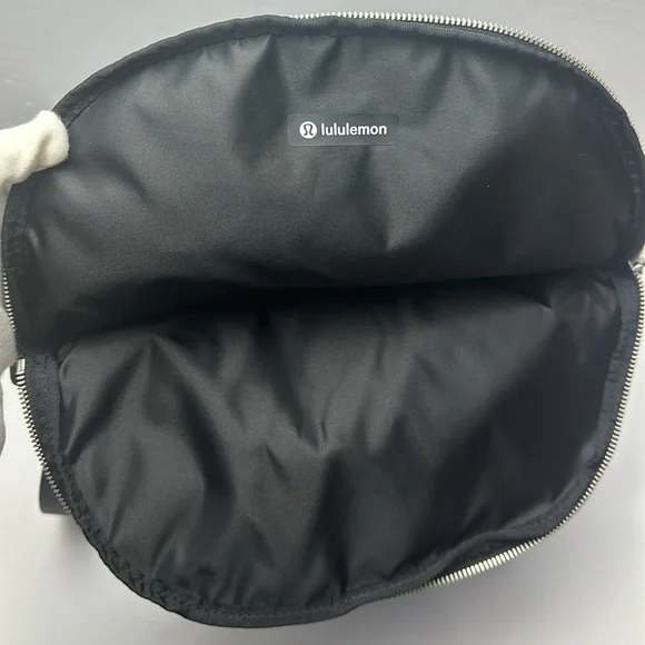 NWOT Lululemon All night Bag Black - Picture 4 of 17